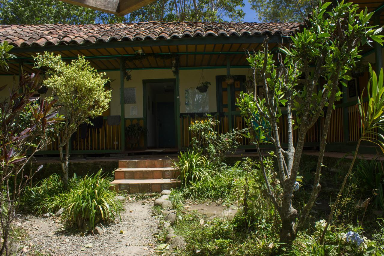 The Plantation House Travellers Hostel Саленто Экстерьер фото